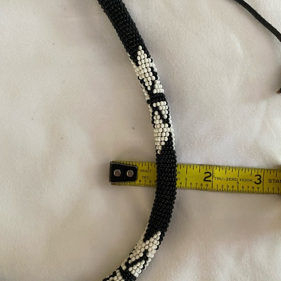 African beaded black and white necklace - Picture 5 of 12